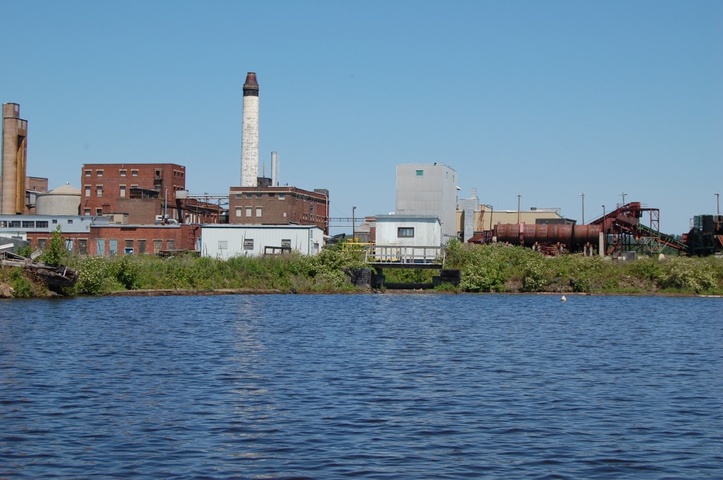 A former paper mill located in the Thunder Bay North Harbour site (Courtesy of Jamie Saunders)